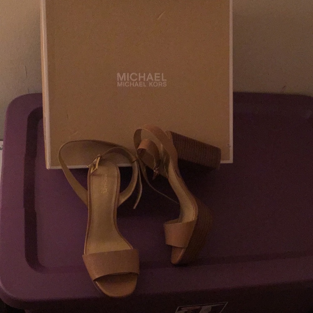 Shoes - Picture 1 of 1